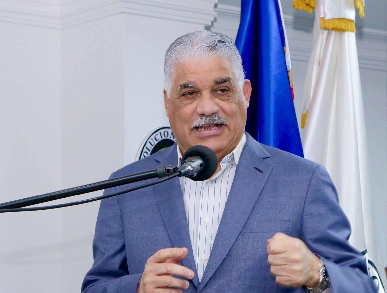 Miguel Vargas dice gobierno ha dejado la línea noroeste abandonada a su suerte