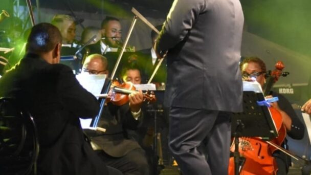 Orquesta Sinfónica del Cibao presenta Navidad en las diversas época