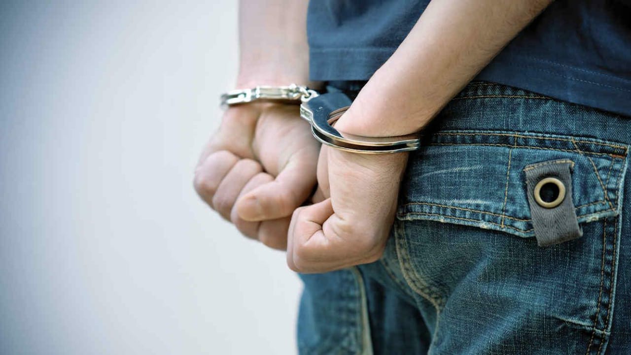 PN detiene a menor e incauta dinero falso en Santiago