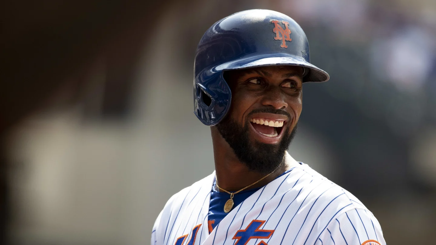 Pelotero dominicano José Reyes hace un jonrón para participar en La Casa de los Famosos