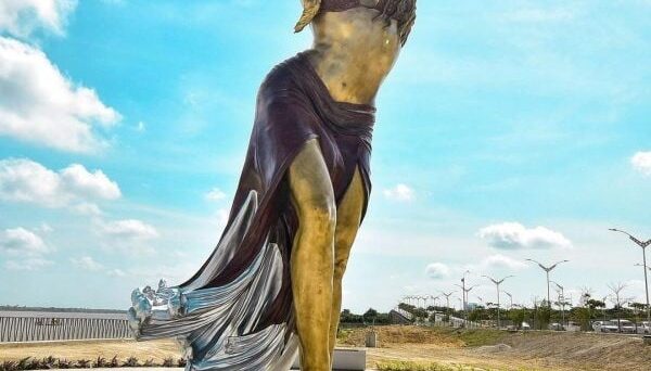 Shakira ya tiene una estatua de bronce en Barranquilla
