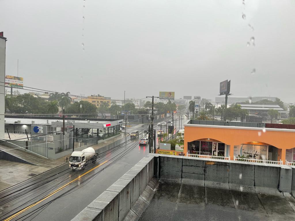 ¡Paraguas en mano! Onamet pronostica lluvias para este inicio de semana
