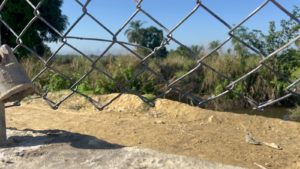 Cientos de haitianos violaron la verja perimetral y entraron a RD, según productores fronterizos Cientos de haitianos violaron la verja perimetral y entraron a RD, según productores fronterizos