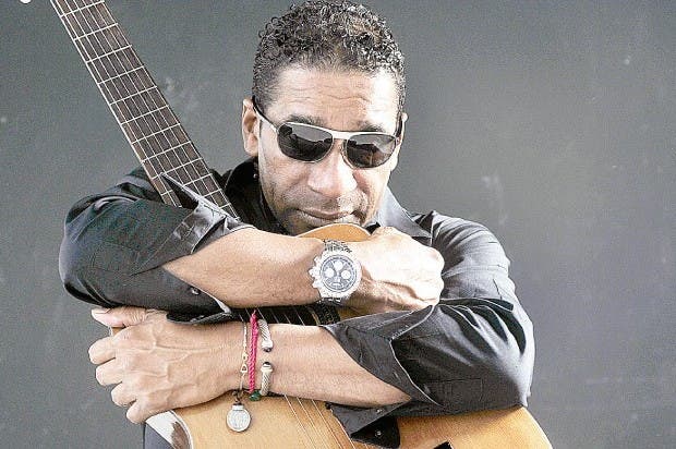Félix D Oleo y Camboy Estévez se unen para cantar en Lungomare Félix D Oleo y Camboy Estévez se unen para cantar en Lungomare