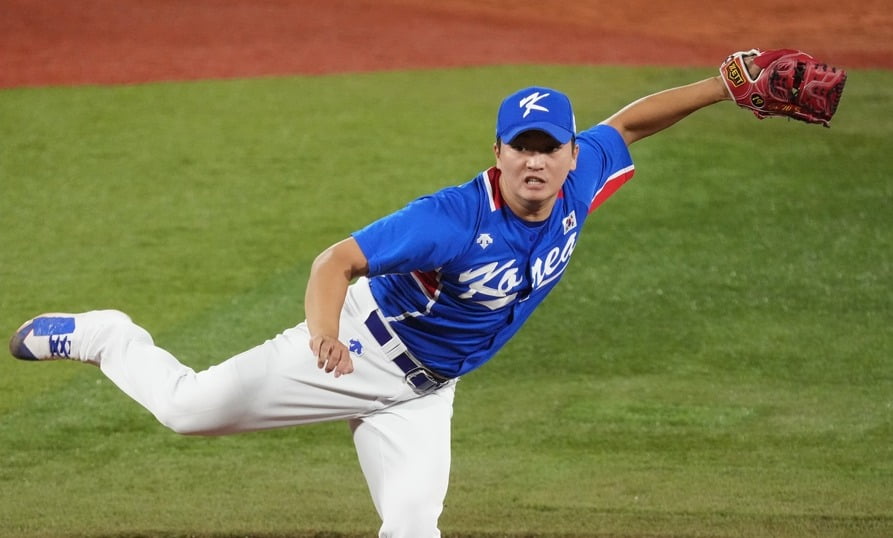 Los Padres firman al pitcher coreano Woo Suk Go