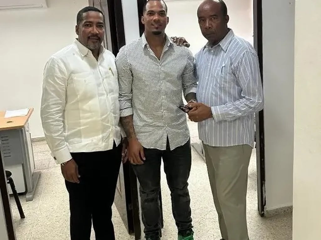 Wander Franco fue dejado detenido tras presentarse en la fiscalía