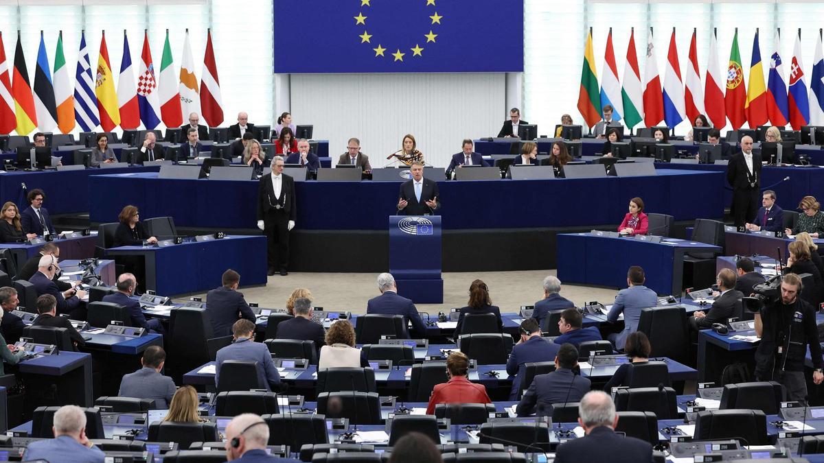 Tu reloj y tu nevera también pueden ser 'hackeadas', pero esta nueva ley de la UE quiere evitarlo