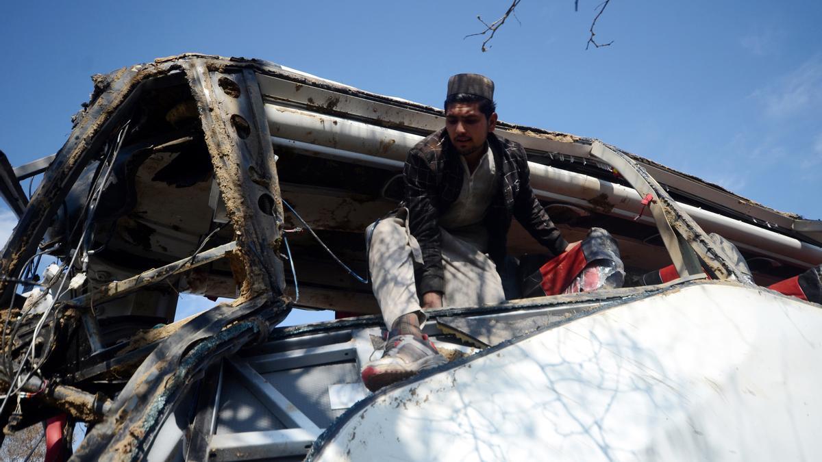 Un Accidente De Tráfico En Pakistán Deja Al Menos Trece Muertos Y ...