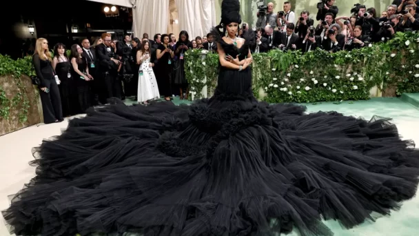 Cardi B, Shakira, Karol G, Rauw Alejandro… los latinos arrasan en la Met Gala