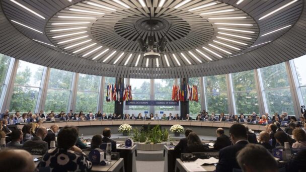 El Consejo de Europa aprueba entre denuncias el primer tratado internacional sobre inteligencia artificial
