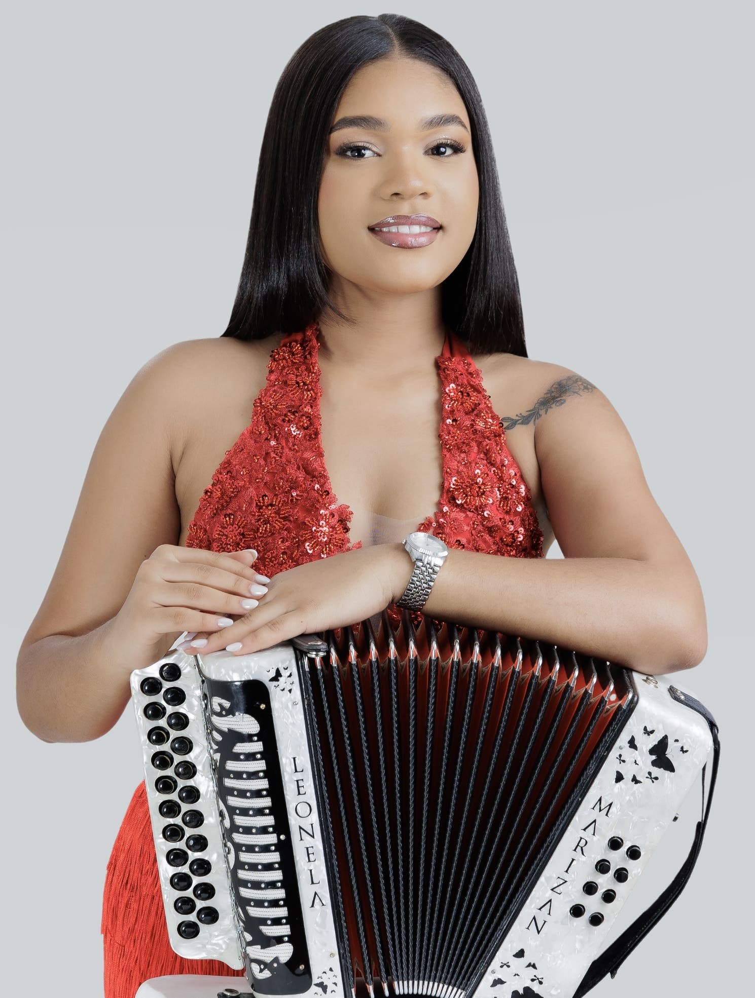 “La dueña del Swing”colgó sus guantes por el acordeón “La dueña del Swing”colgó sus guantes por el acordeón