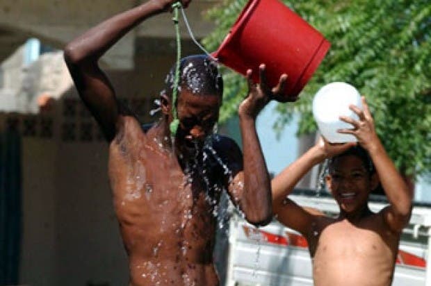 Los efectos en la salud de la fuerte ola de calor que azota a RD Los efectos en la salud de la fuerte ola de calor que azota a RD