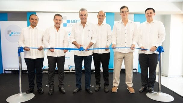 Abre puertas en SDE clínica con alta tecnología y certificaciones internacionales