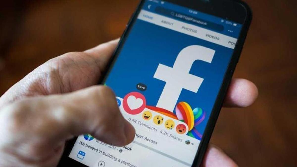 Europa multa con 251 millones de euros a la dueña de Facebook por una filtración masiva de datos Europa multa con 251 millones de euros a la dueña de Facebook por una filtración masiva de datos