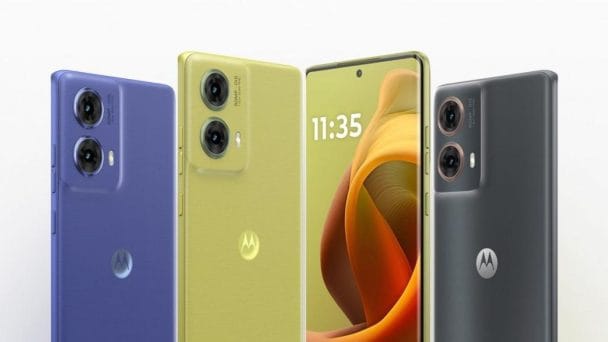 El moto g85 5G, con estética de líneas curvas y pantalla infinita