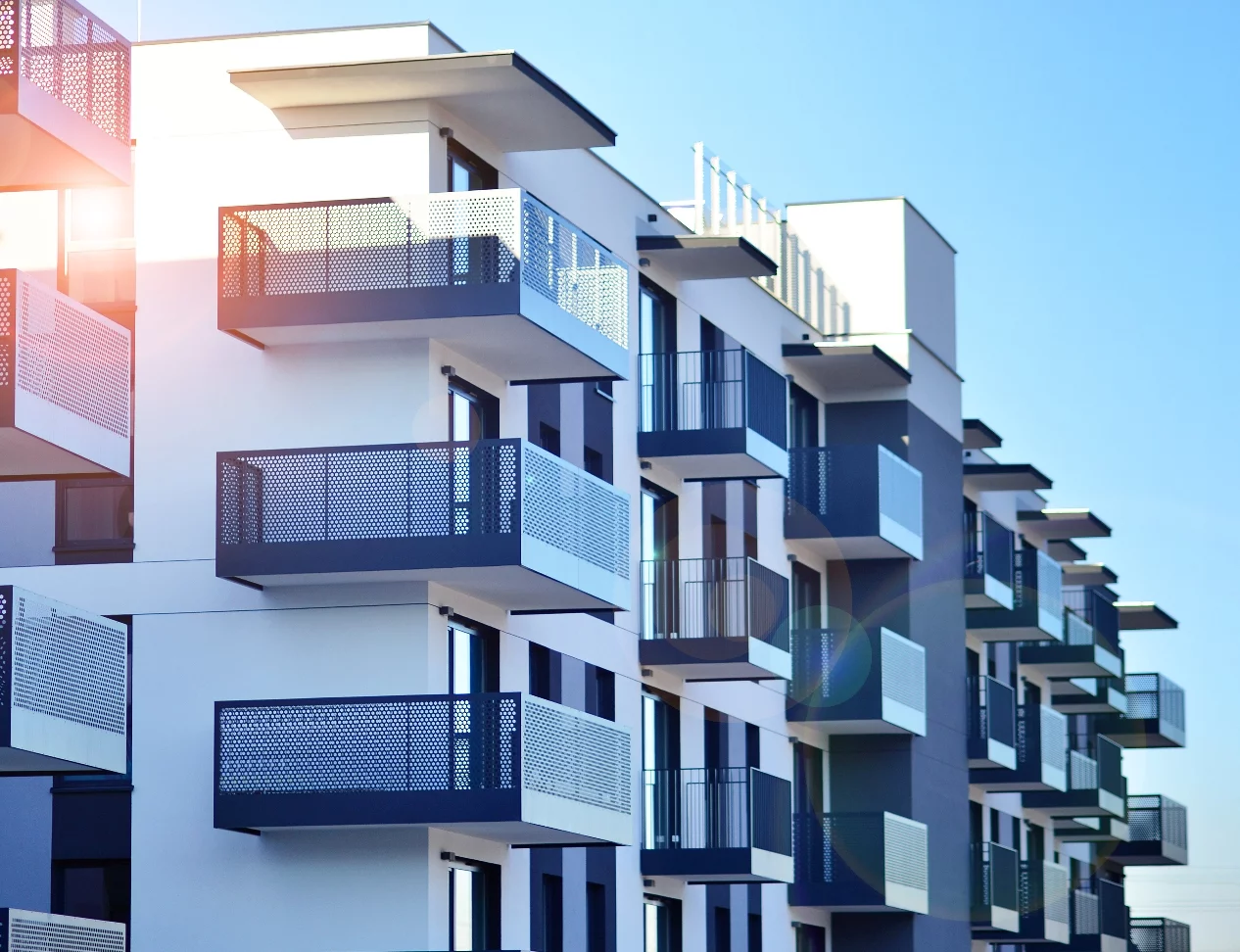 Estafas inmobiliarias golpean al sector constructor formal Estafas inmobiliarias golpean al sector constructor formal