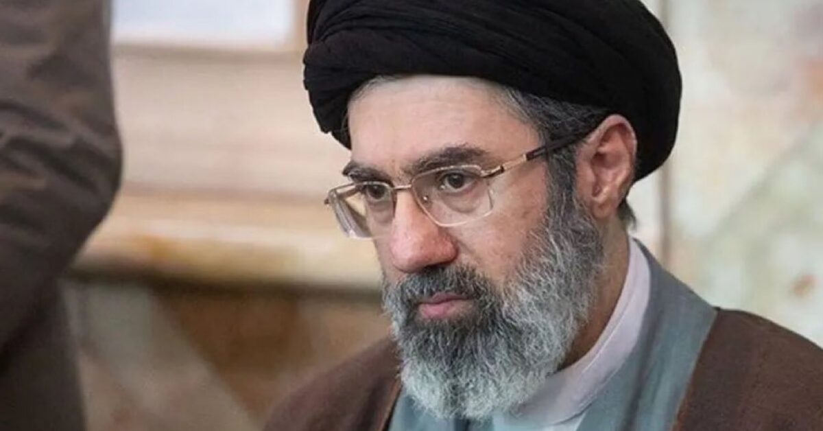 Reportan que el líder supremo de Irán fue trasladado a Moscú tras resultar herido