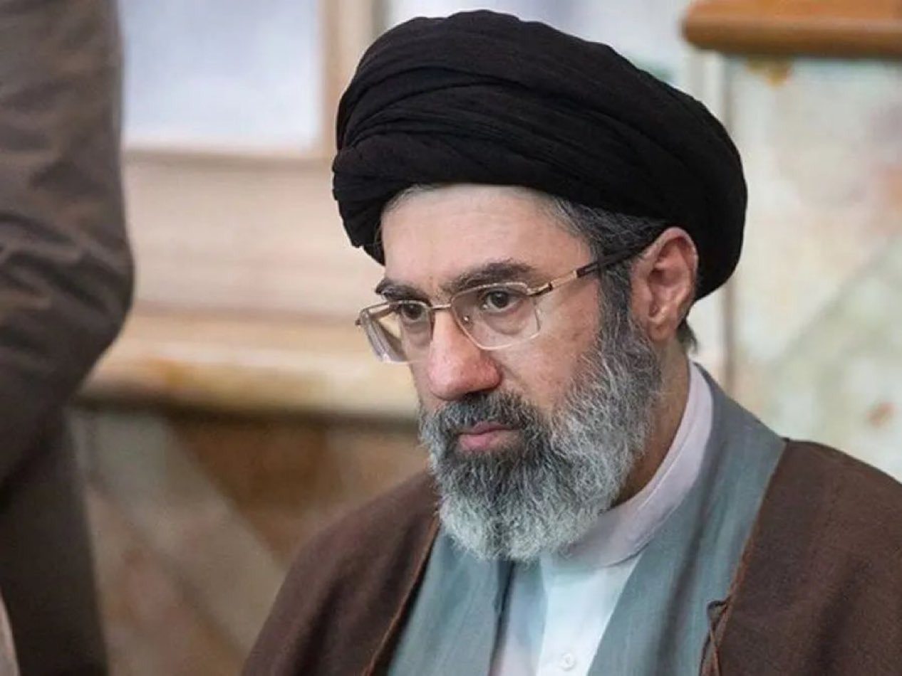 Reportan que el líder supremo de Irán fue trasladado a Moscú tras resultar herido